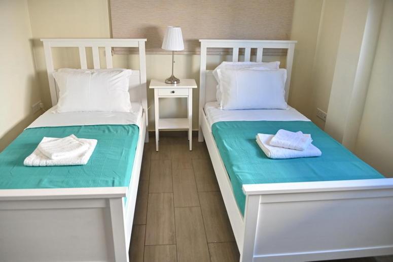 Edessis Beach House Limasol Buitenkant foto