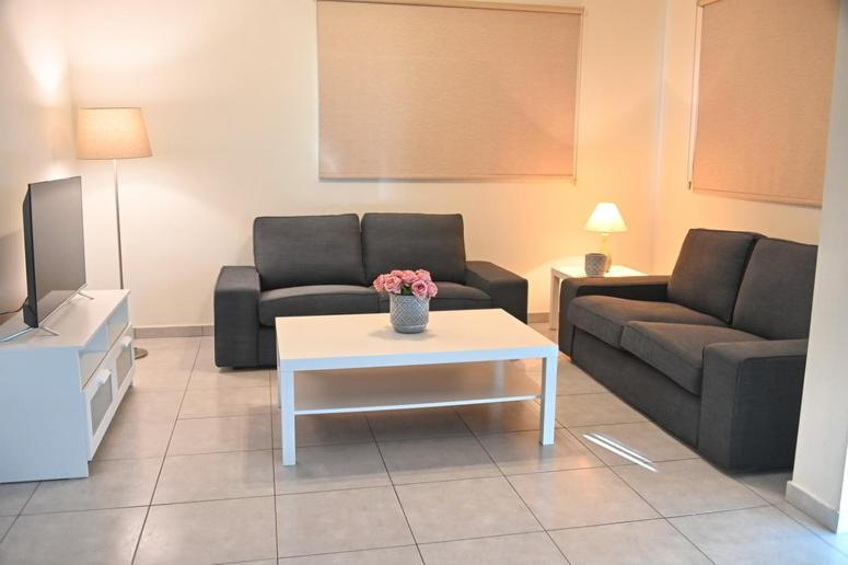Edessis Beach House Limasol Buitenkant foto